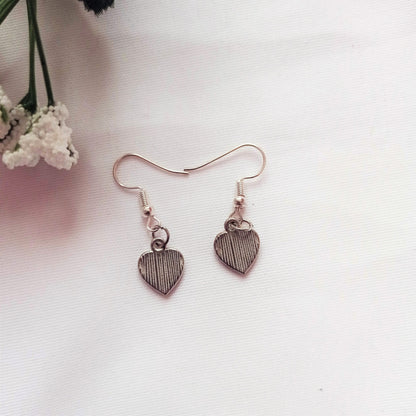 Classic Red Hearts Earrings, Playing Cards inspired Queen of Hearts | by lovedbynlanla-2